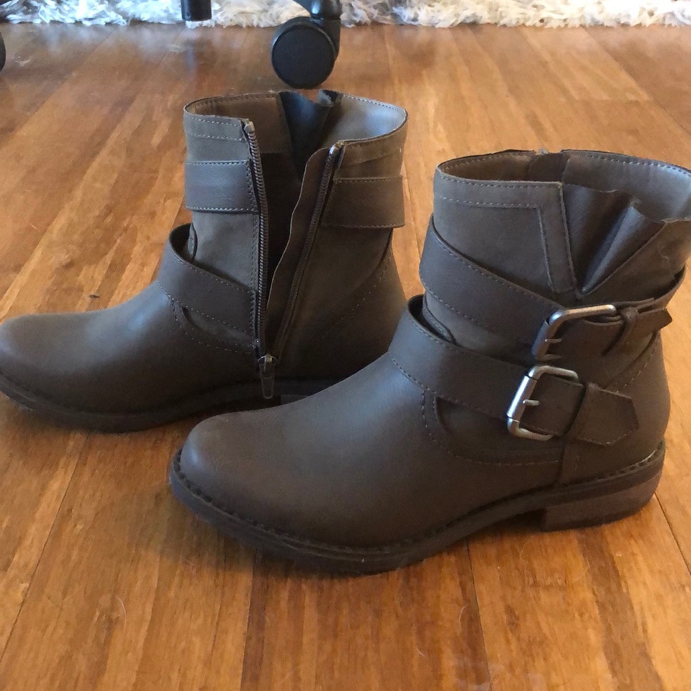 Never worn fall ankle booties